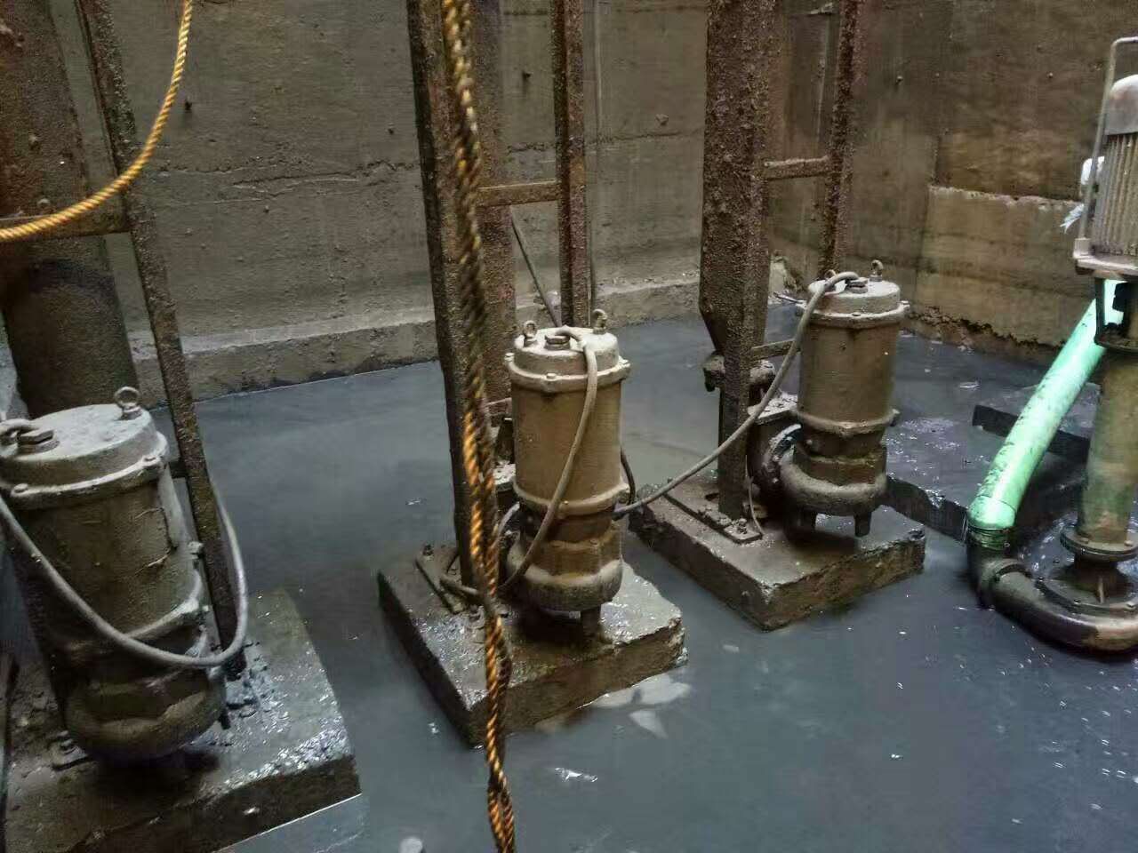 南漳污水池清理